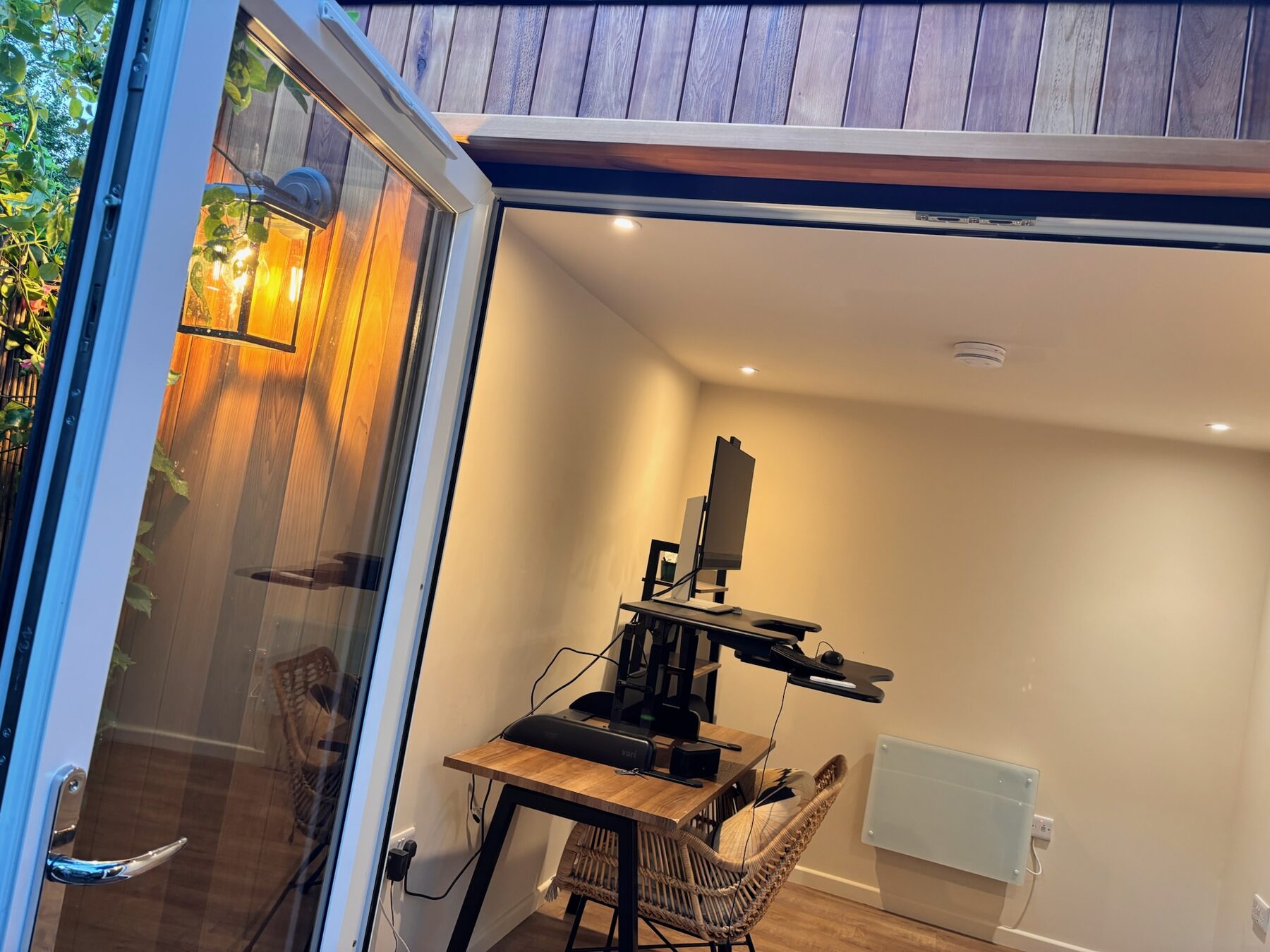 Finished garden room landscape photo 6